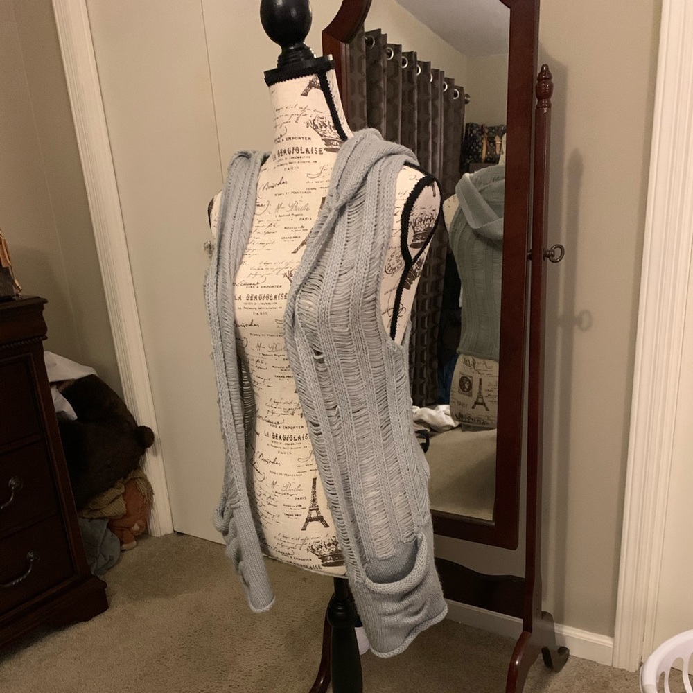 Hooded vest sweater with pockets